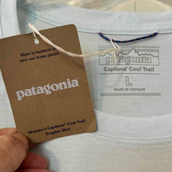 Patagon Women's Capilene Cool Trail Graphic Shirt - in Wispy Green - Picture 3 of 5